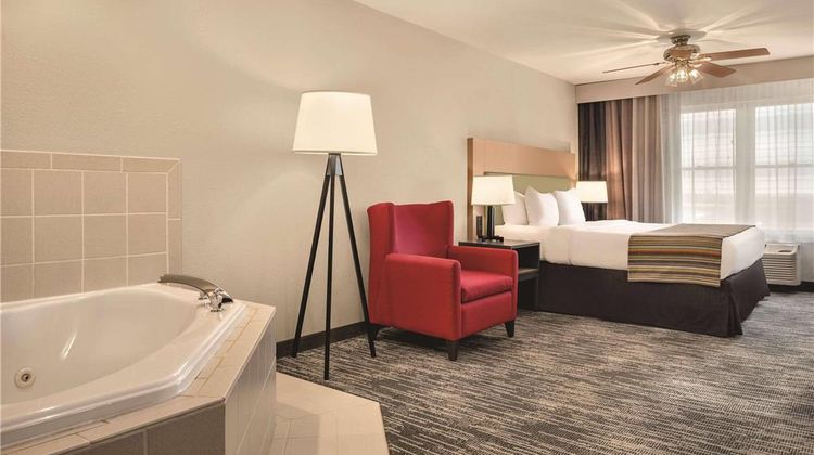 Country Inn & Suites Galena Suite