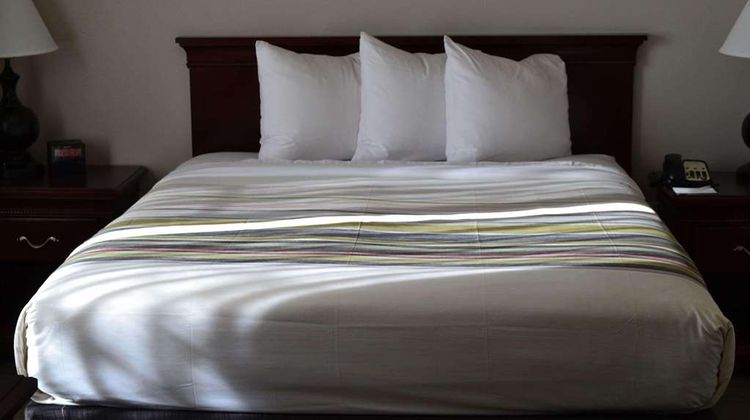 Country Inn & Suites by Radisson Suite