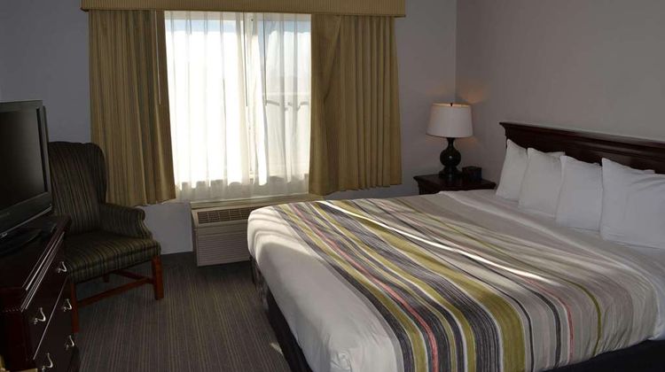 Country Inn & Suites by Radisson Suite