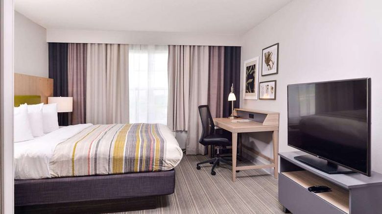 <b>Country Inn & Suites Tinley Park Suite</b>. Images powered by <a href="https://iceportal.shijigroup.com/" title="IcePortal" target="_blank">IcePortal</a>.