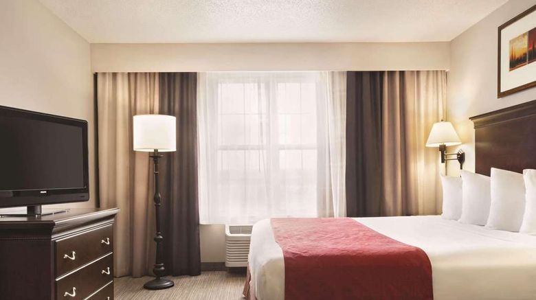 <b>Country Inn & Suites Moline Airport Suite</b>. Images powered by <a href="https://iceportal.shijigroup.com/" title="IcePortal" target="_blank">IcePortal</a>.