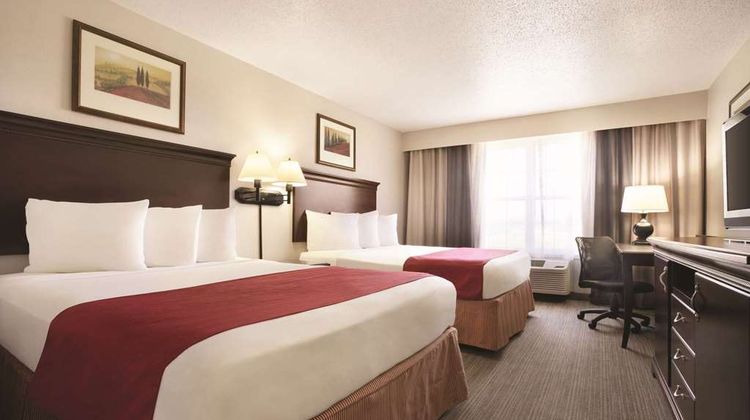 Country Inn & Suites Moline Airport Room