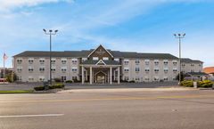 Country Inn & Suites Marion