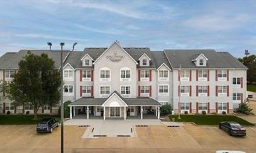 Country Inn & Suites Bloomington-Normal West