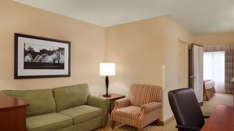 <b>Country Inn & Suites Champaign North Suite</b>. Images powered by <a href="https://iceportal.shijigroup.com/" title="IcePortal" target="_blank">IcePortal</a>.