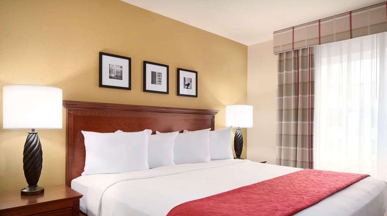 <b>Country Inn & Suites Champaign North Room</b>. Images powered by <a href="https://iceportal.shijigroup.com/" title="IcePortal" target="_blank">IcePortal</a>.