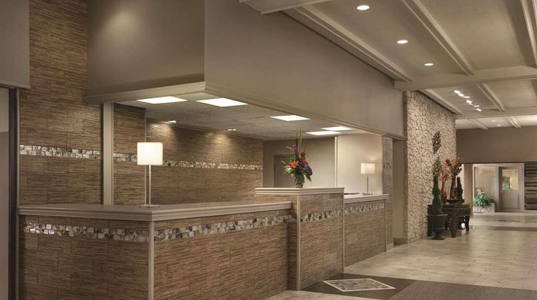 <b>Radisson Hotel Louisville North Lobby</b>. Images powered by <a href="https://iceportal.shijigroup.com/" title="IcePortal" target="_blank">IcePortal</a>.
