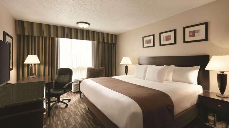 <b>Radisson Hotel Louisville North Room</b>. Images powered by <a href="https://iceportal.shijigroup.com/" title="IcePortal" target="_blank">IcePortal</a>.
