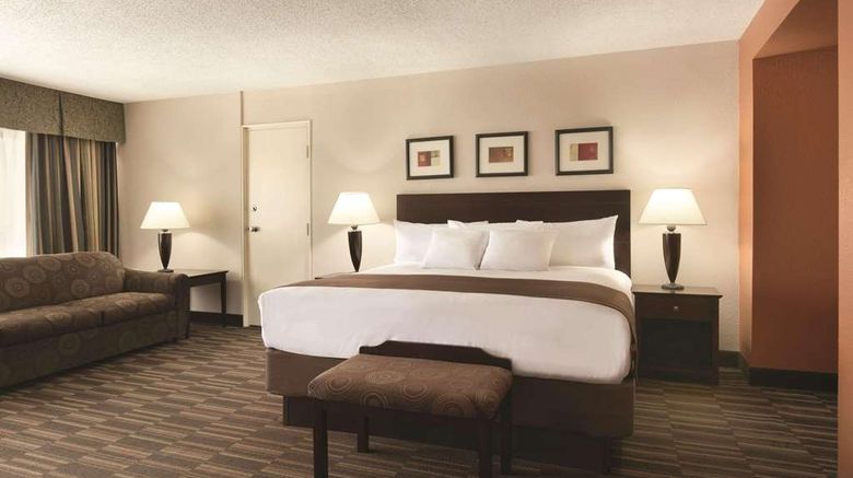 <b>Radisson Hotel Louisville North Suite</b>. Images powered by <a href="https://iceportal.shijigroup.com/" title="IcePortal" target="_blank">IcePortal</a>.