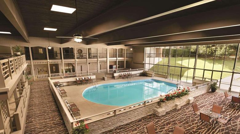 <b>Radisson Hotel Louisville North Pool</b>. Images powered by <a href="https://iceportal.shijigroup.com/" title="IcePortal" target="_blank">IcePortal</a>.