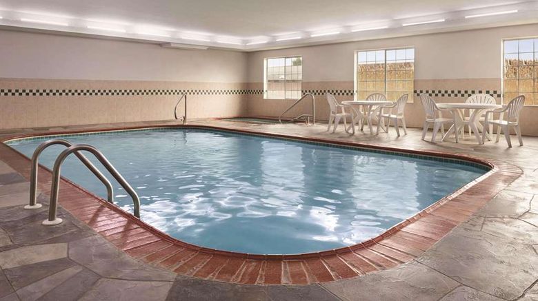 <b>Country Inn & Suites Michigan City Pool</b>. Images powered by <a href="https://iceportal.shijigroup.com/" title="IcePortal" target="_blank">IcePortal</a>.