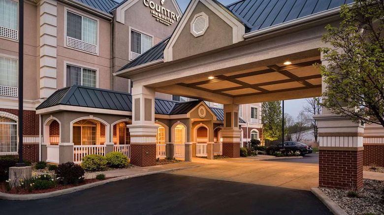 <b>Country Inn & Suites Michigan City Exterior</b>. Images powered by <a href="https://iceportal.shijigroup.com/" title="IcePortal" target="_blank">IcePortal</a>.