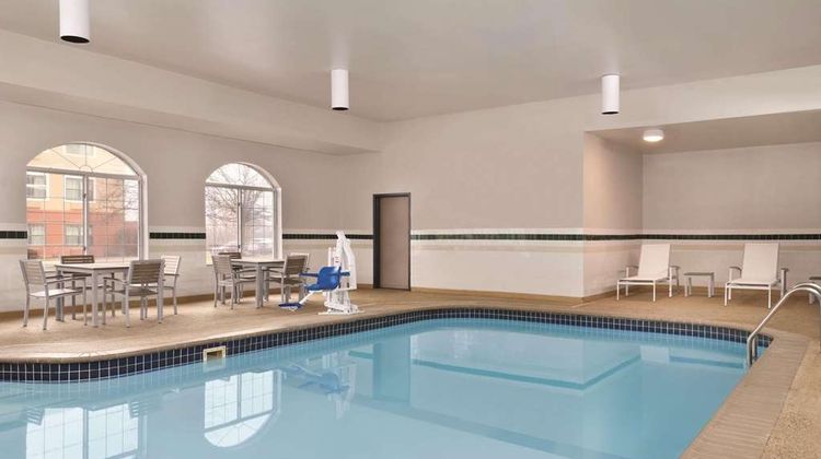 Country Inn & Suites Merrillville Pool
