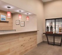 Country Inn & Suites Merrillville Lobby