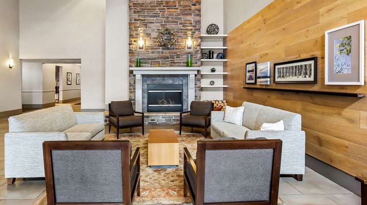 Country Inn & Suites Portage Lobby