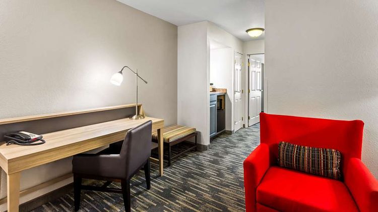 Country Inn & Suites Portage Suite