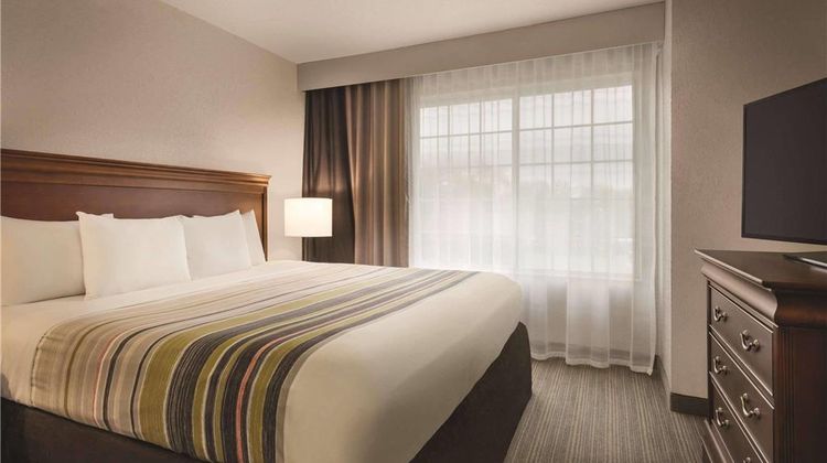 Country Inn & Suites Valparaiso Suite