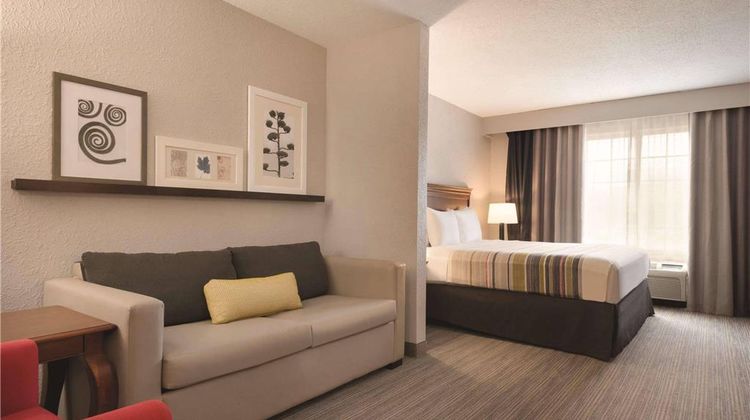 Country Inn & Suites Valparaiso Suite