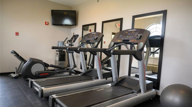 <b>Country Inn & Suites Greenfield Health</b>. Images powered by <a href="https://iceportal.shijigroup.com/" title="IcePortal" target="_blank">IcePortal</a>.