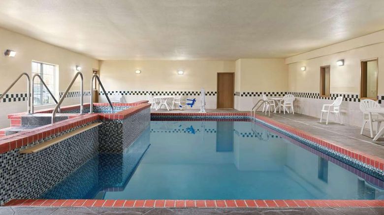 <b>Country Inn & Suites Topeka West Pool</b>. Images powered by <a href="https://iceportal.shijigroup.com/" title="IcePortal" target="_blank">IcePortal</a>.