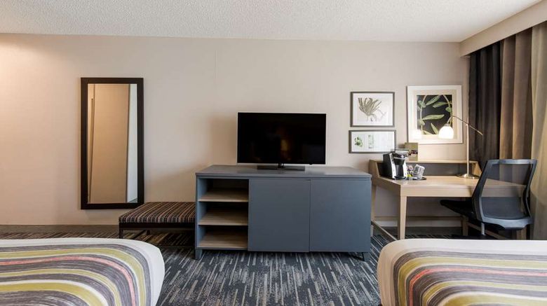 <b>Country Inn & Suites Wichita East Room</b>. Images powered by <a href="https://iceportal.shijigroup.com/" title="IcePortal" target="_blank">IcePortal</a>.