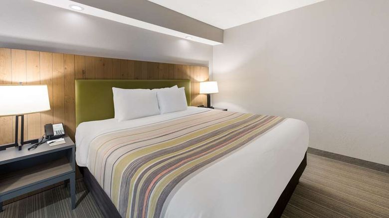 <b>Country Inn & Suites Wichita East Suite</b>. Images powered by <a href="https://iceportal.shijigroup.com/" title="IcePortal" target="_blank">IcePortal</a>.