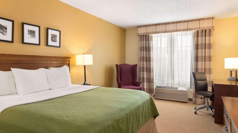 <b>Country Inn & Suites by Radisson Room</b>. Images powered by <a href="https://iceportal.shijigroup.com/" title="IcePortal" target="_blank">IcePortal</a>.