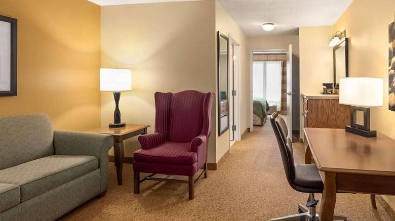 <b>Country Inn & Suites by Radisson Suite</b>. Images powered by <a href="https://iceportal.shijigroup.com/" title="IcePortal" target="_blank">IcePortal</a>.