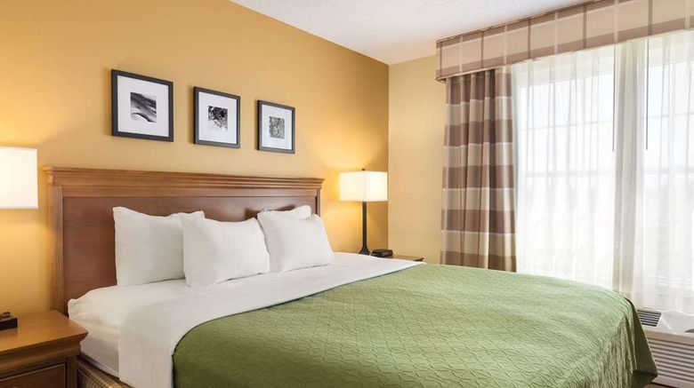 <b>Country Inn & Suites by Radisson Room</b>. Images powered by <a href="https://iceportal.shijigroup.com/" title="IcePortal" target="_blank">IcePortal</a>.