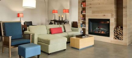 Country Inn & Suites KC Village West Lobby