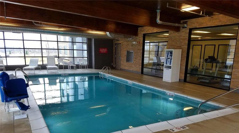 <b>Country Inn & Suites Lawrence Pool</b>. Images powered by <a href="https://iceportal.shijigroup.com/" title="IcePortal" target="_blank">IcePortal</a>.