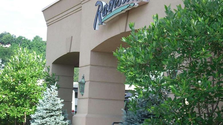 <b>Radisson Cincinnati Riverfront Exterior</b>. Images powered by <a href="https://iceportal.shijigroup.com/" title="IcePortal" target="_blank">IcePortal</a>.