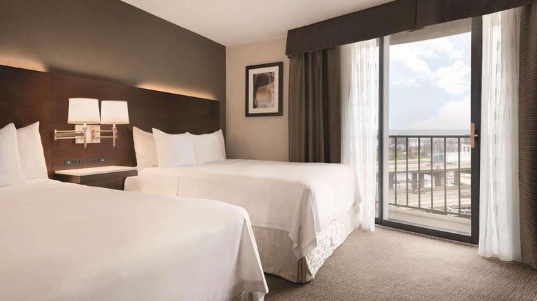 <b>Radisson Cincinnati Riverfront Room</b>. Images powered by <a href="https://iceportal.shijigroup.com/" title="IcePortal" target="_blank">IcePortal</a>.