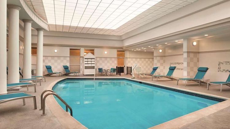 Radisson Cincinnati Riverfront Pool