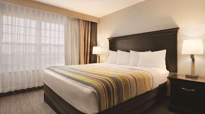 <b>Country Inn & Suites Bowling Green Suite</b>. Images powered by <a href="https://iceportal.shijigroup.com/" title="IcePortal" target="_blank">IcePortal</a>.