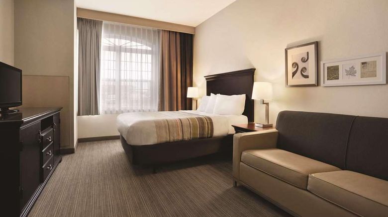 <b>Country Inn & Suites Bowling Green Suite</b>. Images powered by <a href="https://iceportal.shijigroup.com/" title="IcePortal" target="_blank">IcePortal</a>.