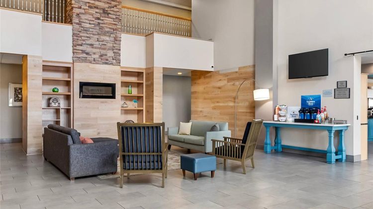 Country Inn & Suites Bowling Green Lobby