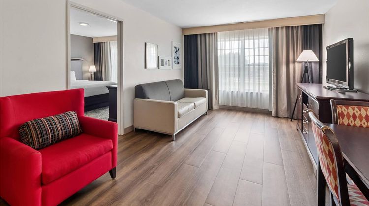 Country Inn & Suites Bowling Green Suite