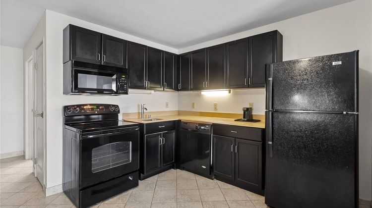 Country Inn & Suites Bowling Green Suite