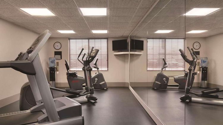 Country Inn & Suites London Health
