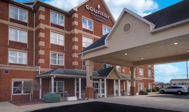 Country Inn & Suites Cincinnati Airport Exterior