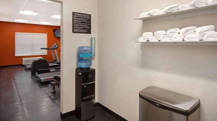 Country Inn & Suites Cincinnati Airport Health