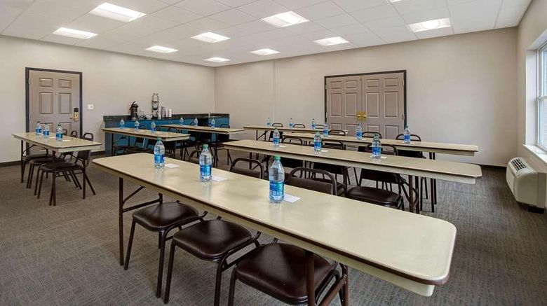 <b>Country Inn & Suites Cincinnati Airport Meeting</b>. Images powered by <a href="https://iceportal.shijigroup.com/" title="IcePortal" target="_blank">IcePortal</a>.