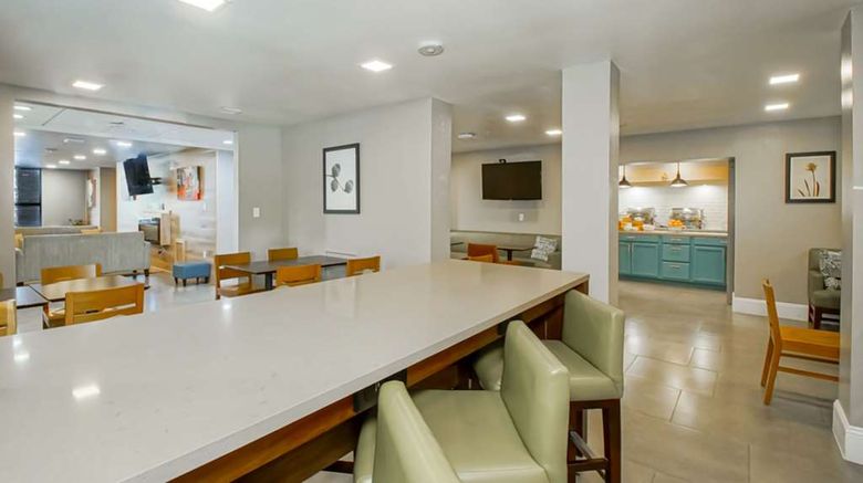 <b>Country Inn/Suites, New Orleans I-10 E Restaurant</b>. Images powered by <a href="https://iceportal.shijigroup.com/" title="IcePortal" target="_blank">IcePortal</a>.