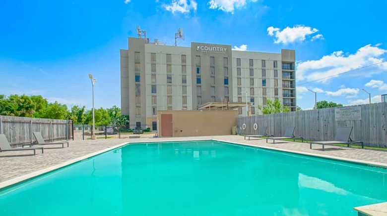 <b>Country Inn/Suites, New Orleans I-10 E Pool</b>. Images powered by <a href="https://iceportal.shijigroup.com/" title="IcePortal" target="_blank">IcePortal</a>.