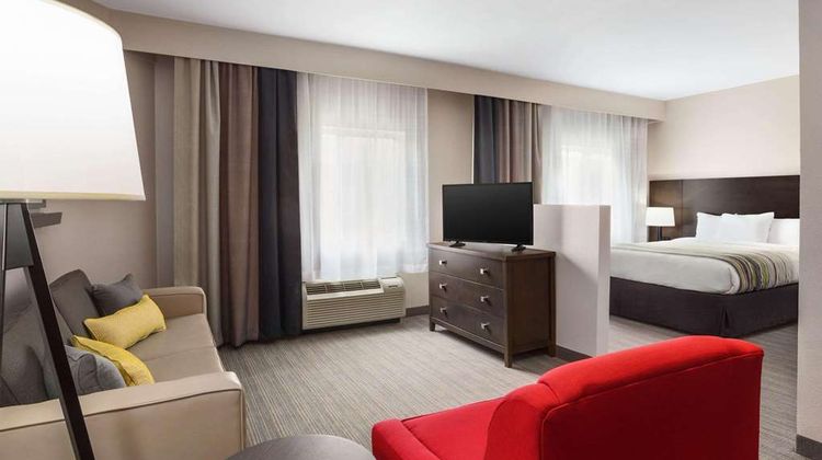 Country Inn & Suites Shreveport-Airport Suite