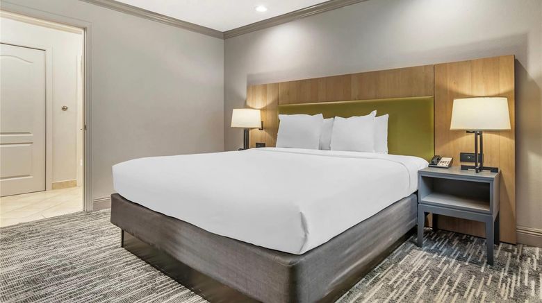 <b>Country Inn & Suites Metairie New Orleans Room</b>. Images powered by <a href="https://iceportal.shijigroup.com/" title="IcePortal" target="_blank">IcePortal</a>.