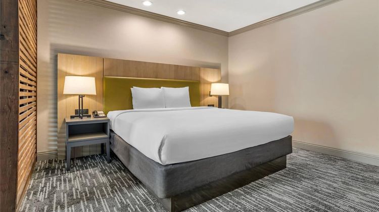 Country Inn & Suites Metairie New Orleans Suite
