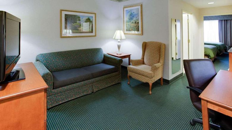 <b>Country Inn & Suites Brockton Boston Suite</b>. Images powered by <a href="https://iceportal.shijigroup.com/" title="IcePortal" target="_blank">IcePortal</a>.