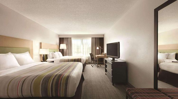 Country Inn & Suites by Radisson DC East Room